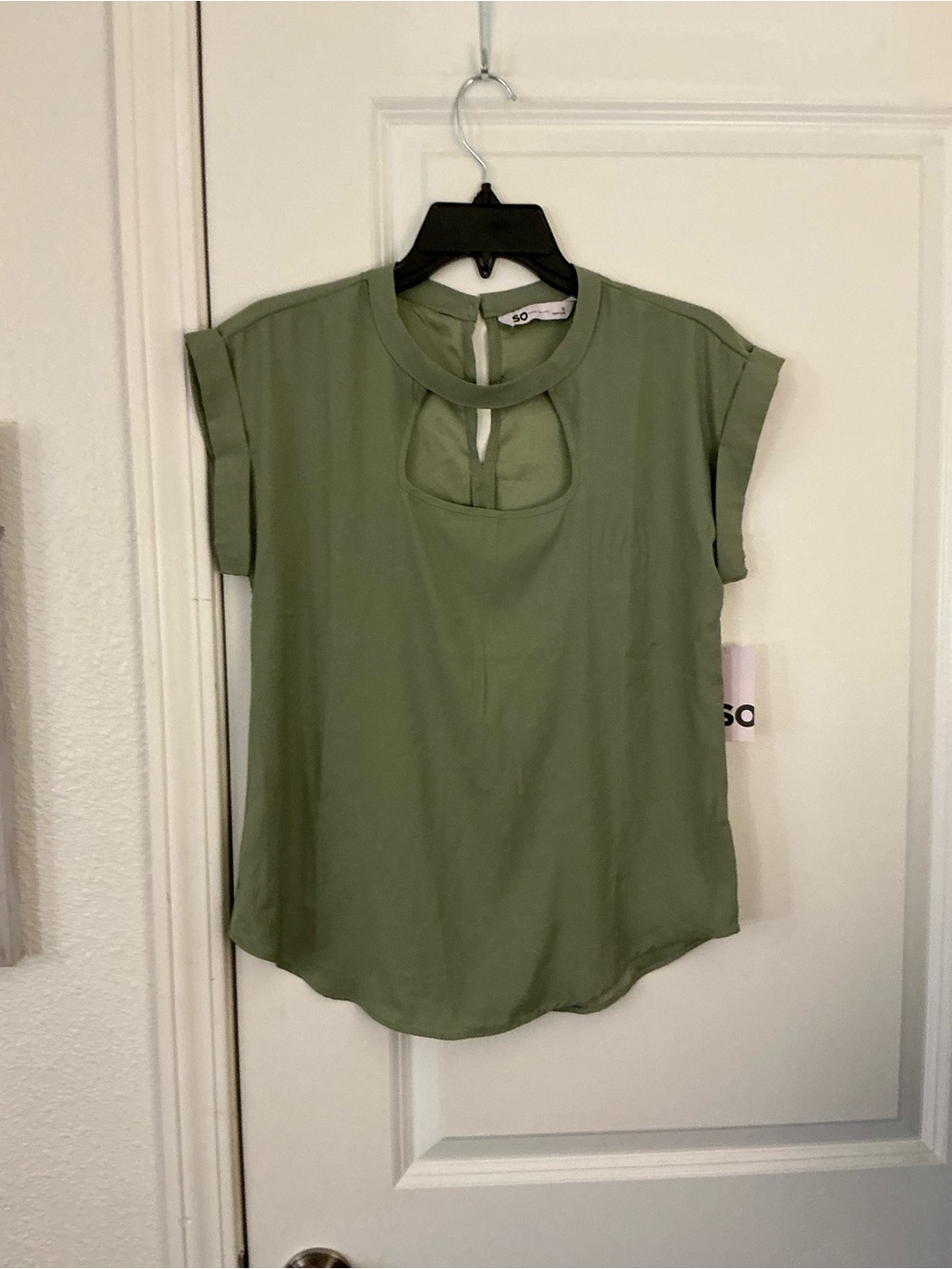 NWT SO Dark Sage Green Short Sleeve Cutout Mock Neck Blouse Top Size S